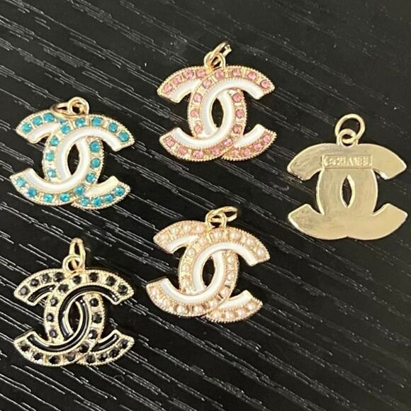 Lot Of 4 Chanel Gold Tone Zipper Pull Button Charms 22mm - Picture 2 of 2